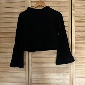 NOLI YOGA LONG BELL SLEEVE